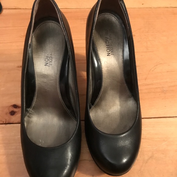 Black high heels - Picture 2 of 3